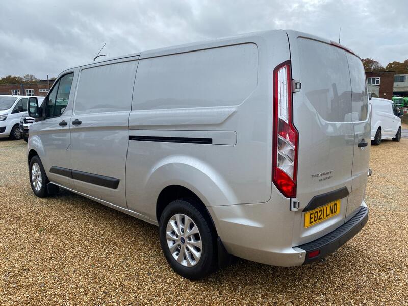 FORD TRANSIT CUSTOM 300 2.0 EcoBlue Trend LWB 2021