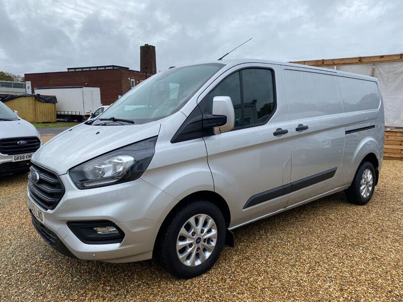 FORD TRANSIT CUSTOM 300 2.0 EcoBlue Trend LWB 2021