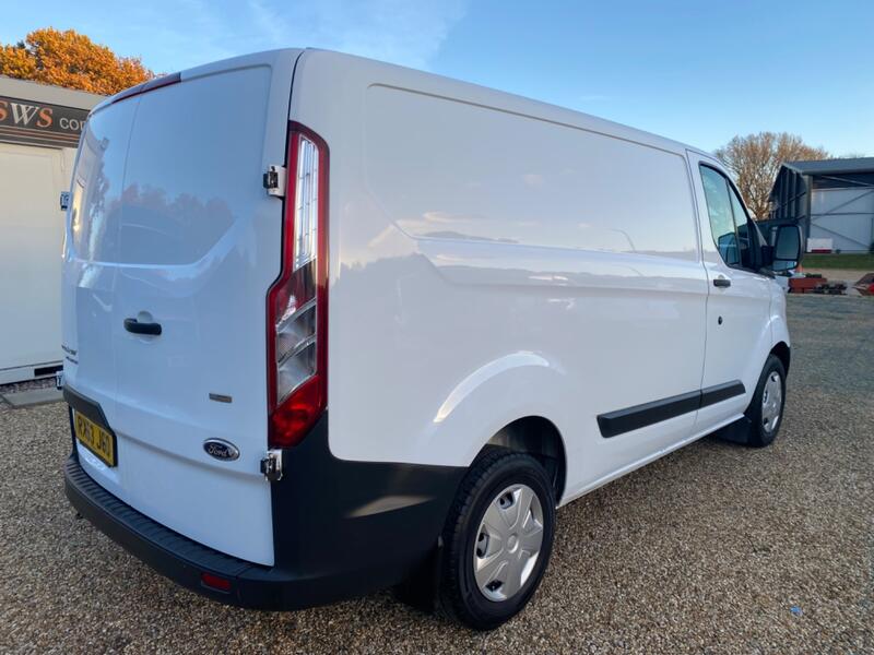 FORD TRANSIT CUSTOM 270 2.2 TDCi 125 SWB 2013