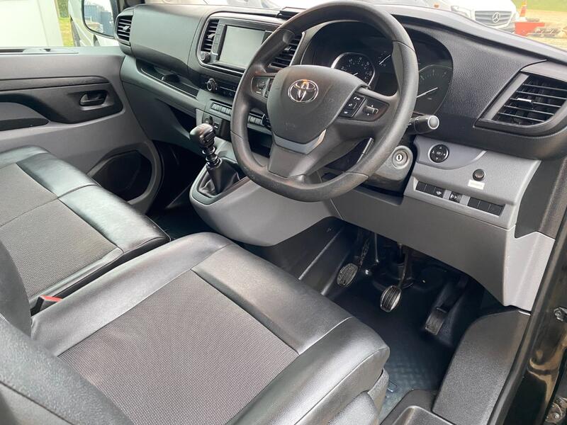 TOYOTA PROACE 2.0 D Comfort  2018