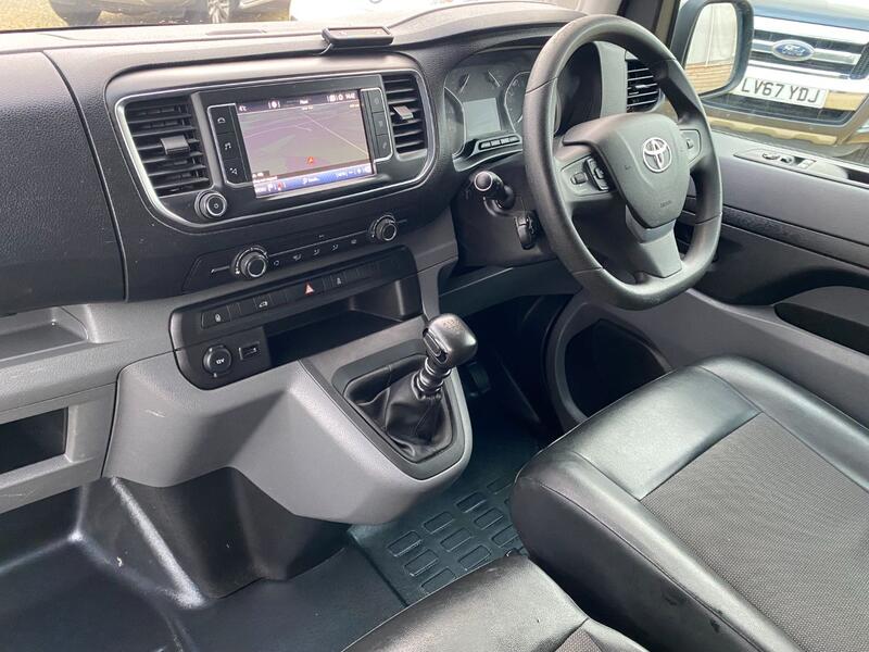 TOYOTA PROACE 2.0 D Comfort  2018