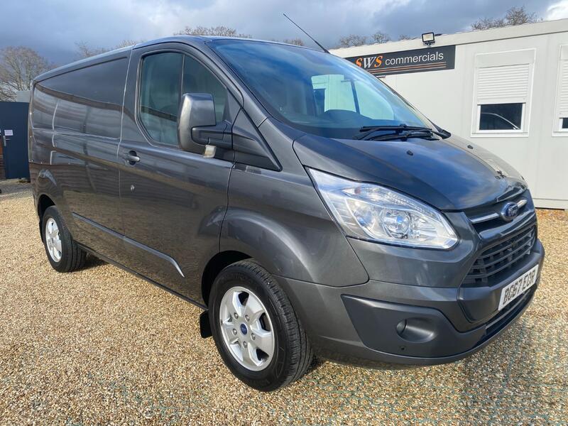 FORD TRANSIT CUSTOM 270 Limited 2.0 130 SWB 2017