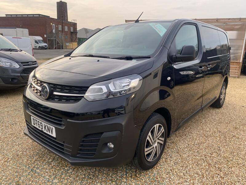 VAUXHALL VIVARO 1.5 Turbo D 2900 Dynamic  2020