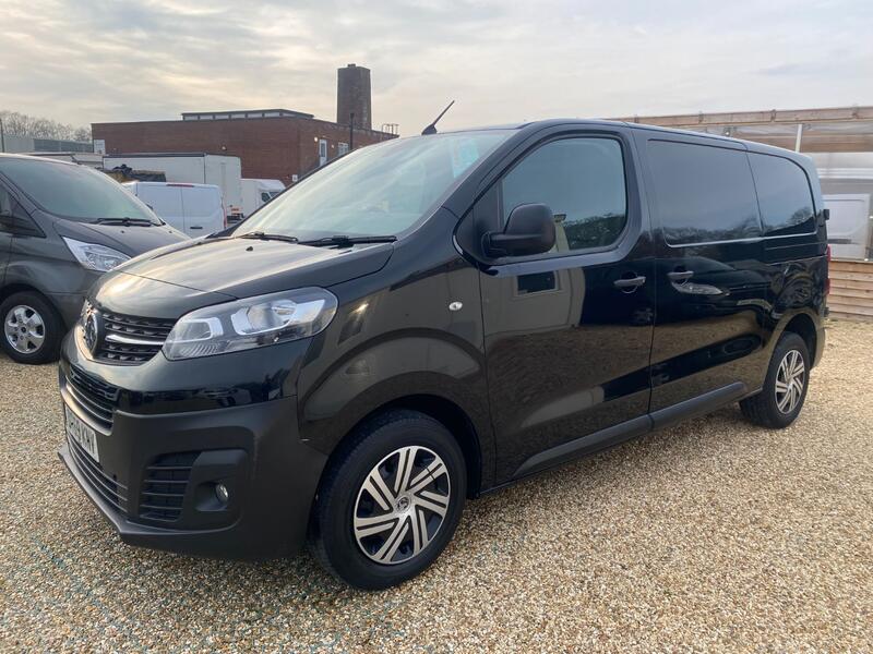 VAUXHALL VIVARO 1.5 Turbo D 2900 Dynamic  2020