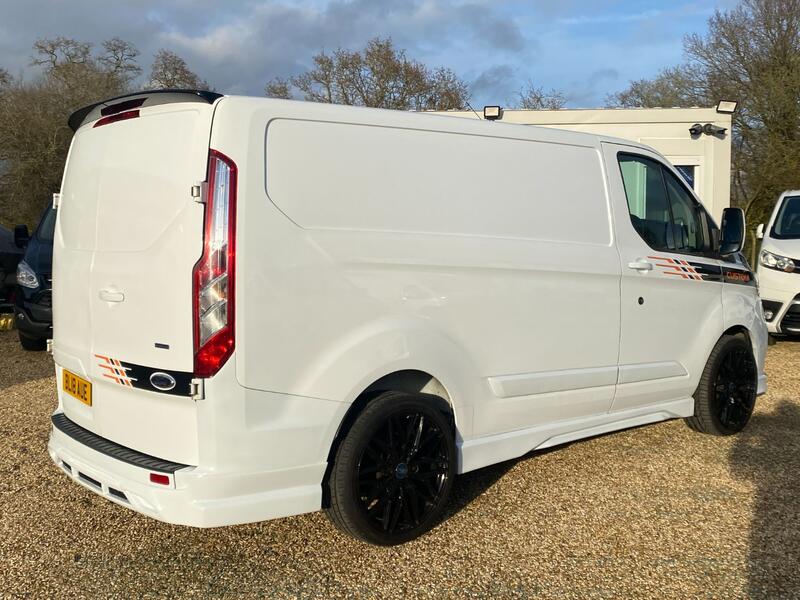 FORD TRANSIT CUSTOM 300 2.0 SWB 2018