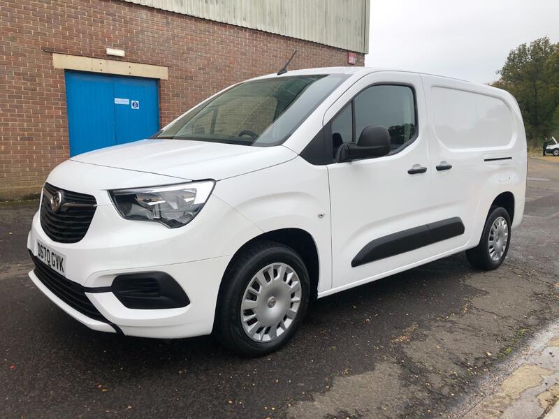 VAUXHALL COMBO 1.5 Turbo D 2300 Sportive L2 2020