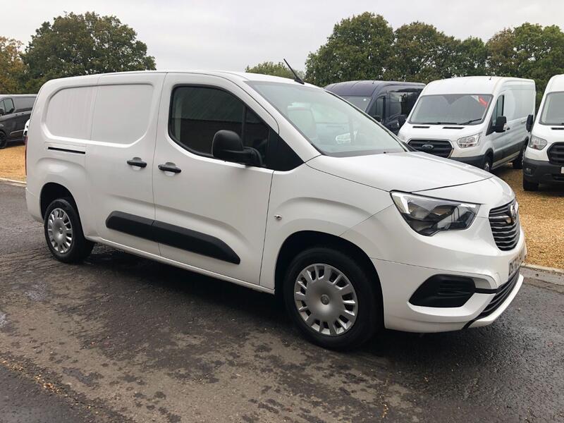 VAUXHALL COMBO 1.5 Turbo D 2300 Sportive L2 2020