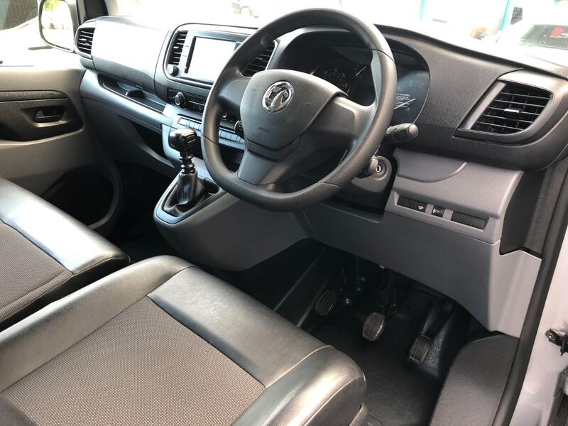 VAUXHALL VIVARO DYNAMIC 1.5 Turbo D 2900 LWB L2 2019