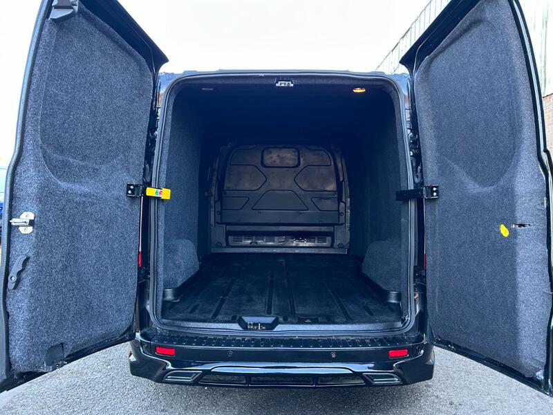 FORD TRANSIT CUSTOM 300 Limited 2.0 130 LWB 2018