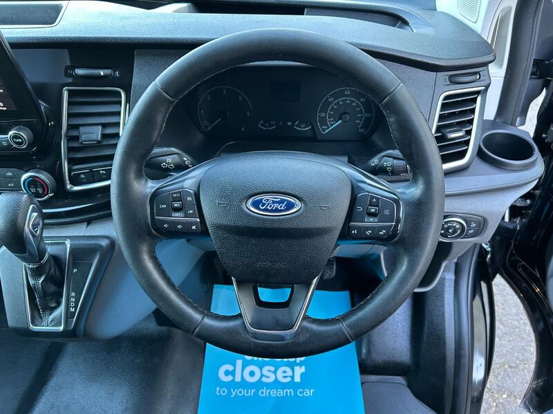 FORD TRANSIT CUSTOM 300 Limited 2.0 130 LWB 2018