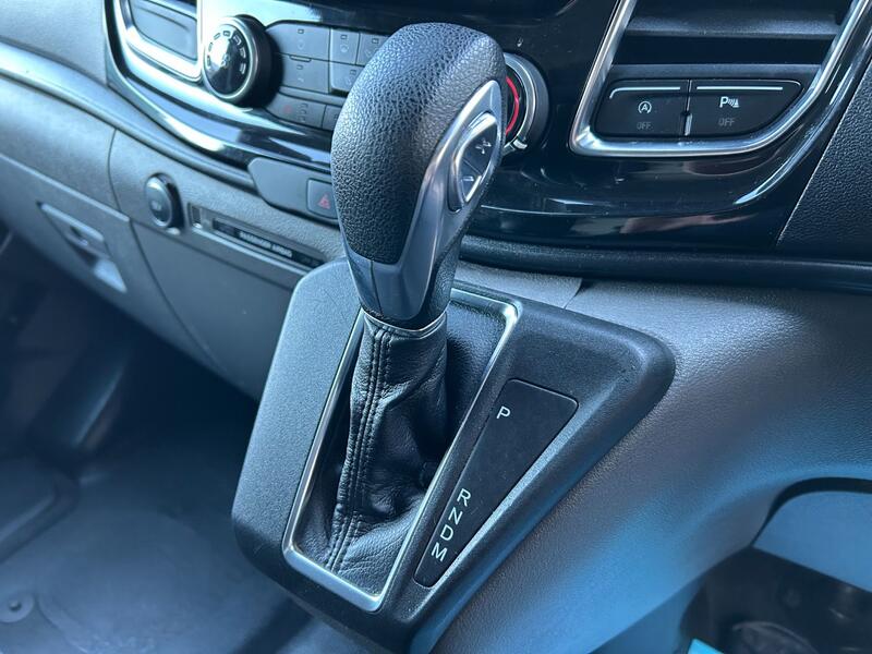 FORD TRANSIT CUSTOM 300 Limited 2.0 130 LWB 2018