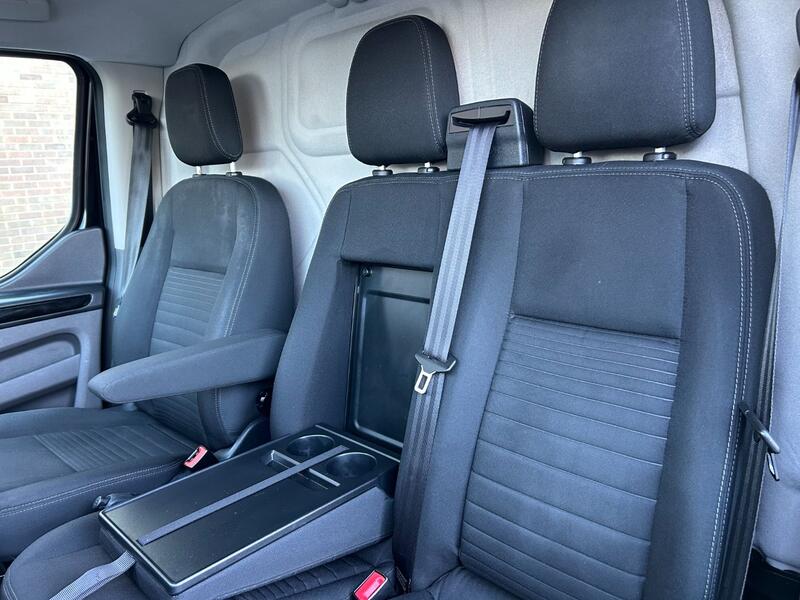 FORD TRANSIT CUSTOM 300 Limited 2.0 130 LWB 2018