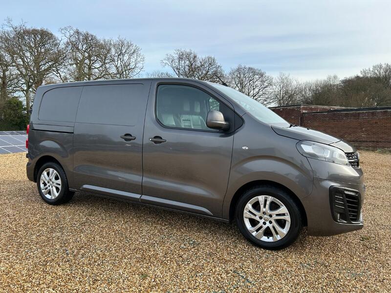 VAUXHALL VIVARO 1.5 Turbo D 2700 Sportive SWB 2020