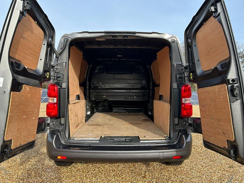 VAUXHALL VIVARO 1.5 Turbo D 2700 Sportive SWB 2020