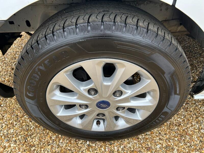 FORD TRANSIT CUSTOM 310 2.0 TDCi SWB  2016