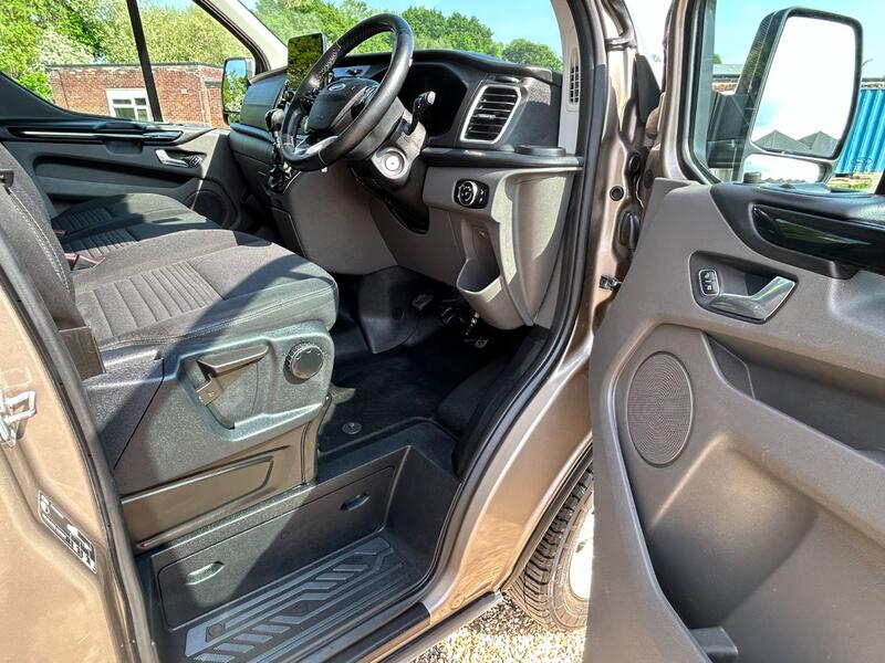 FORD TRANSIT CUSTOM 300 LIMITED 2.0 170 LWB  2018