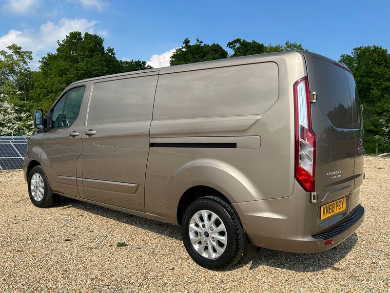 FORD TRANSIT CUSTOM 300 LIMITED 2.0 170 LWB  2018