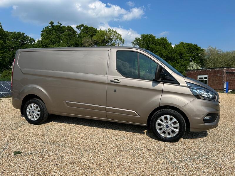 FORD TRANSIT CUSTOM 300 LIMITED 2.0 170 LWB  2018