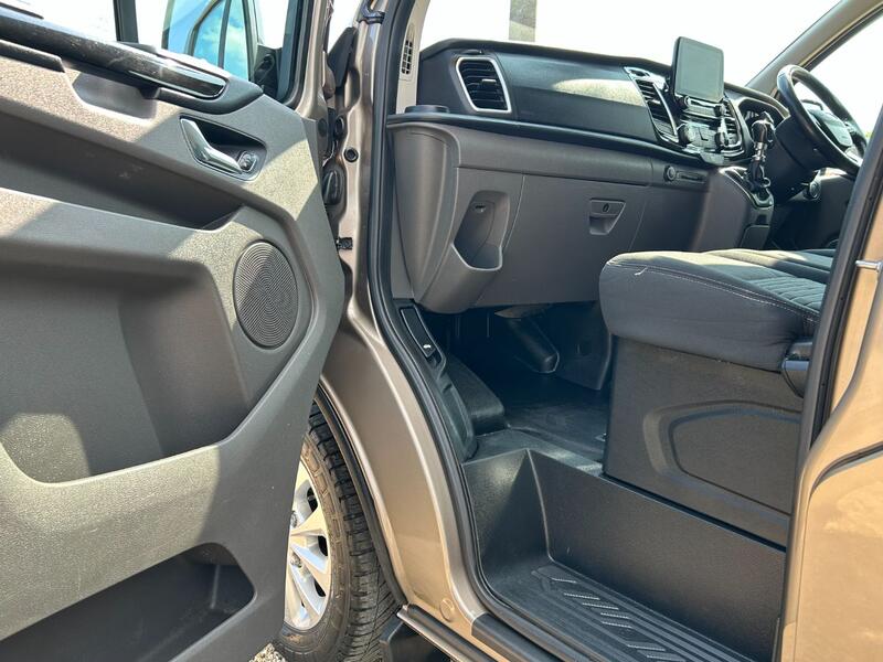FORD TRANSIT CUSTOM 300 LIMITED 2.0 170 LWB  2018