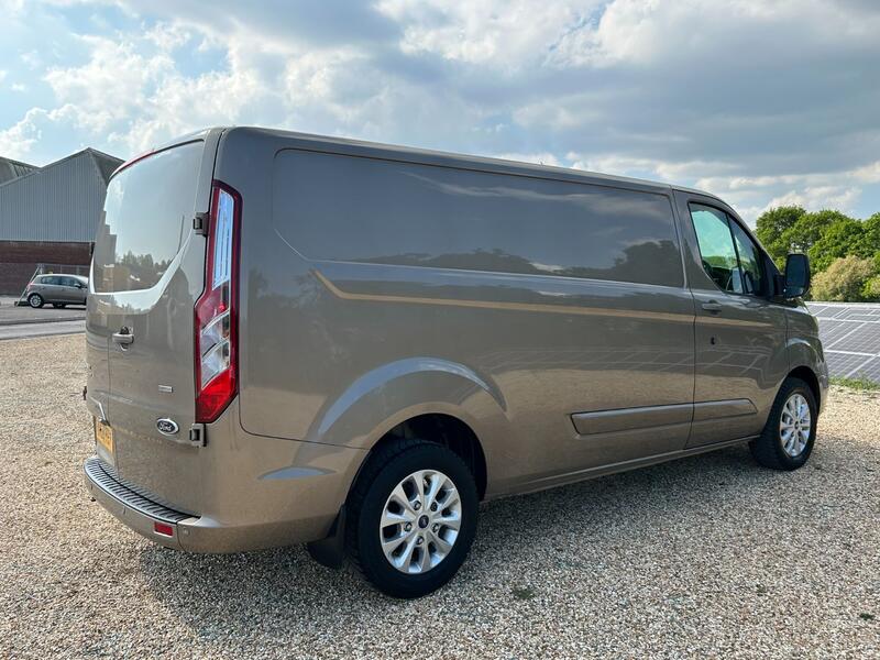 FORD TRANSIT CUSTOM 300 LIMITED 2.0 170 LWB  2018