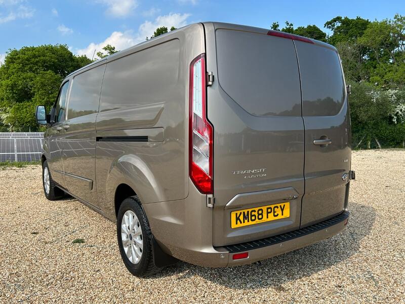FORD TRANSIT CUSTOM 300 LIMITED 2.0 170 LWB  2018
