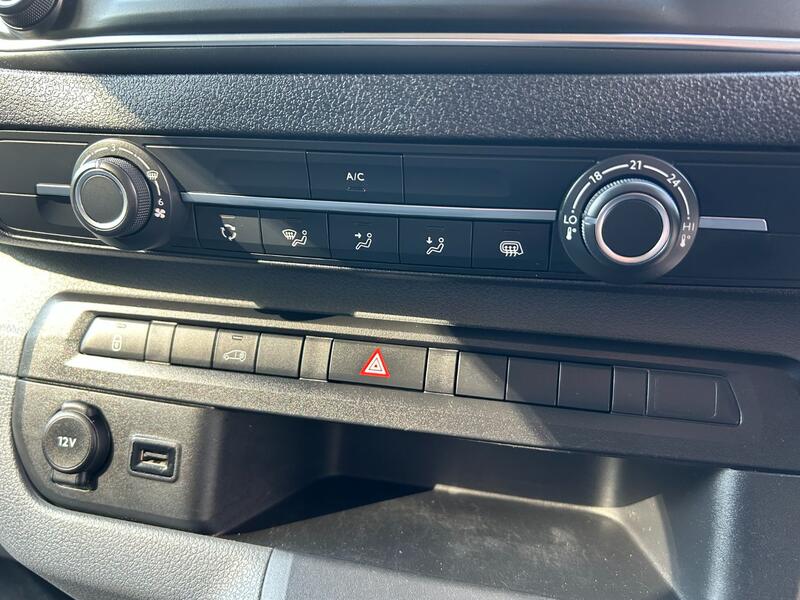 VAUXHALL VIVARO 3100 2.0 D 120 Sportive L2H1 2020