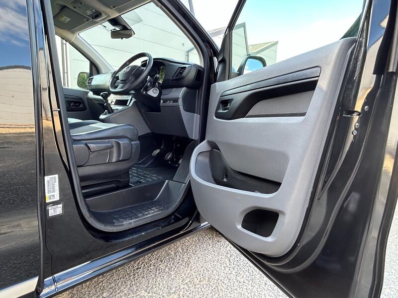 VAUXHALL VIVARO 3100 2.0 D 120 Sportive L2H1 2020