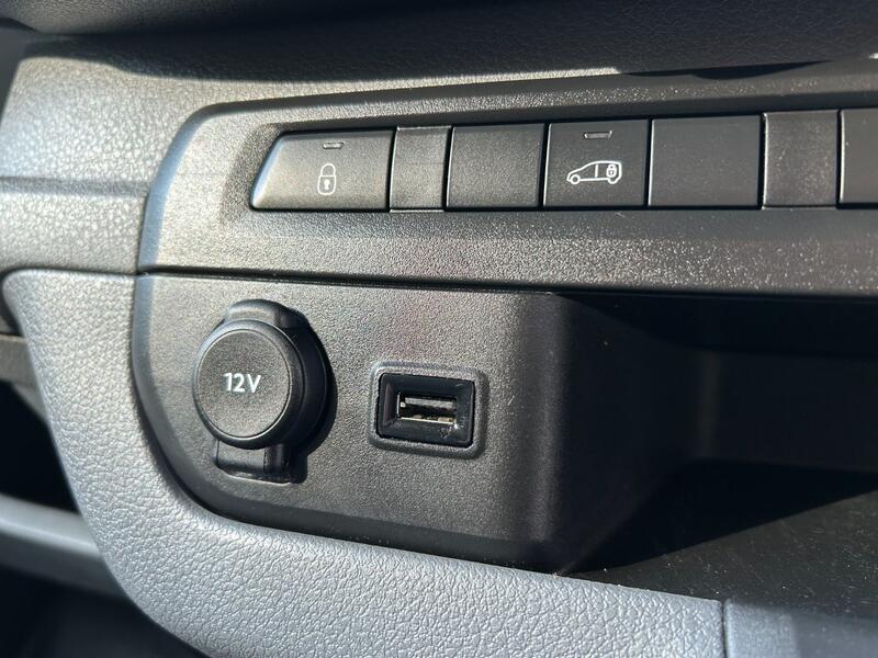 VAUXHALL VIVARO 3100 2.0 D 120 Sportive L2H1 2020
