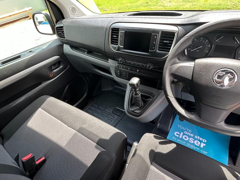VAUXHALL VIVARO 3100 2.0 Turbo D 120 Sportive CrewCab LWB 2020