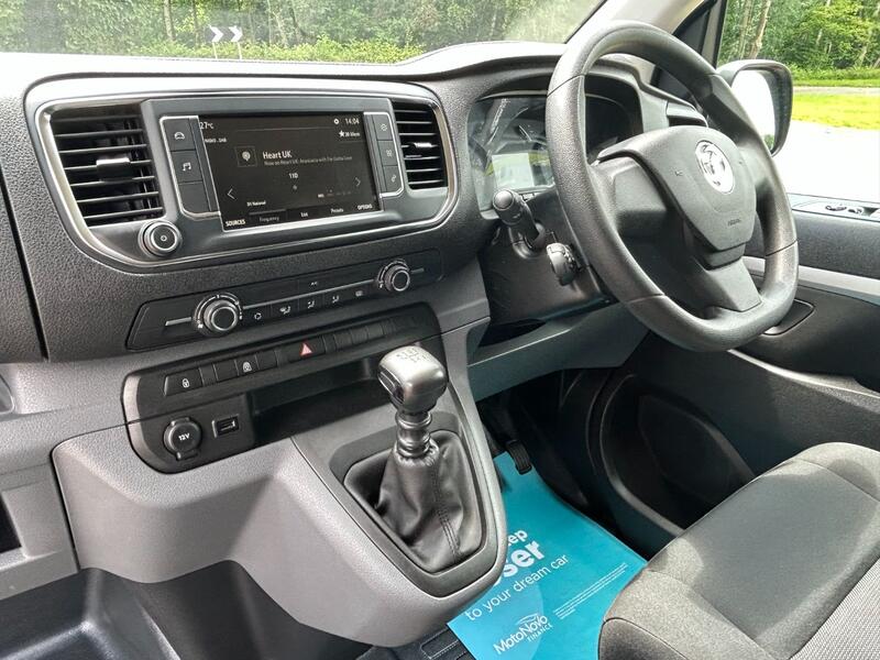 VAUXHALL VIVARO 3100 2.0 Turbo D 120 Sportive CrewCab LWB 2020