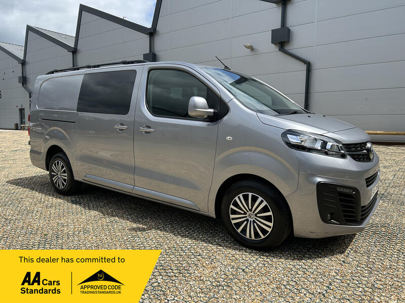 VAUXHALL VIVARO 3100 2.0 Turbo D 120 Sportive CrewCab LWB 2020