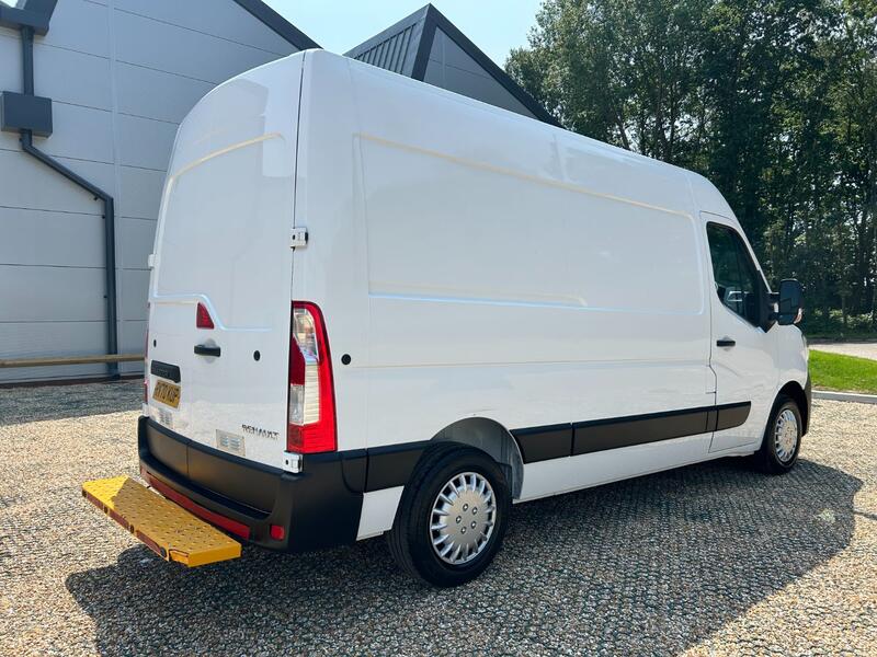 RENAULT MASTER 2.3 FWD MM35 dCi 135 Business  2021