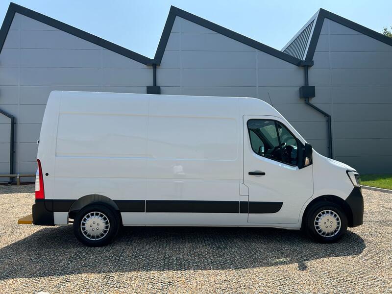 RENAULT MASTER 2.3 FWD MM35 dCi 135 Business  2021