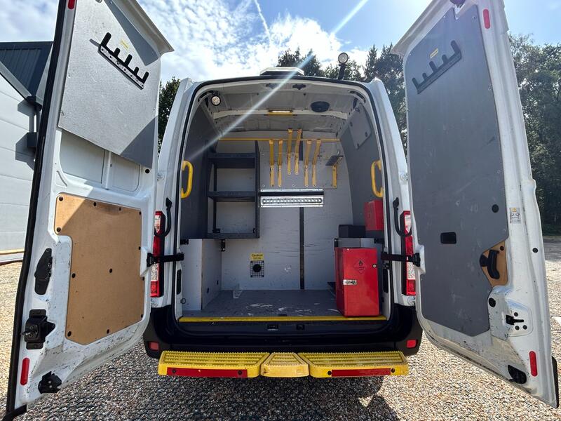 VAUXHALL MOVANO 2.3 CDTi 3500 WELFARE CREW CAB VAN MWB 2018