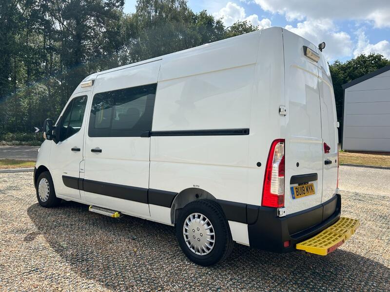 VAUXHALL MOVANO 2.3 CDTi 3500 WELFARE CREW CAB VAN MWB 2018