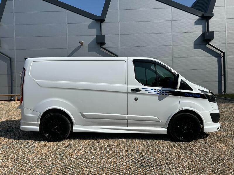 FORD TRANSIT CUSTOM 270 2.2 TDCI SWB  2015