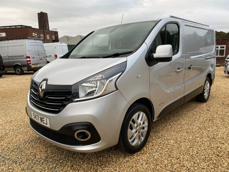 RENAULT TRAFIC SL27 SPORT NAV 1.6 DCI 120 SWB 2017