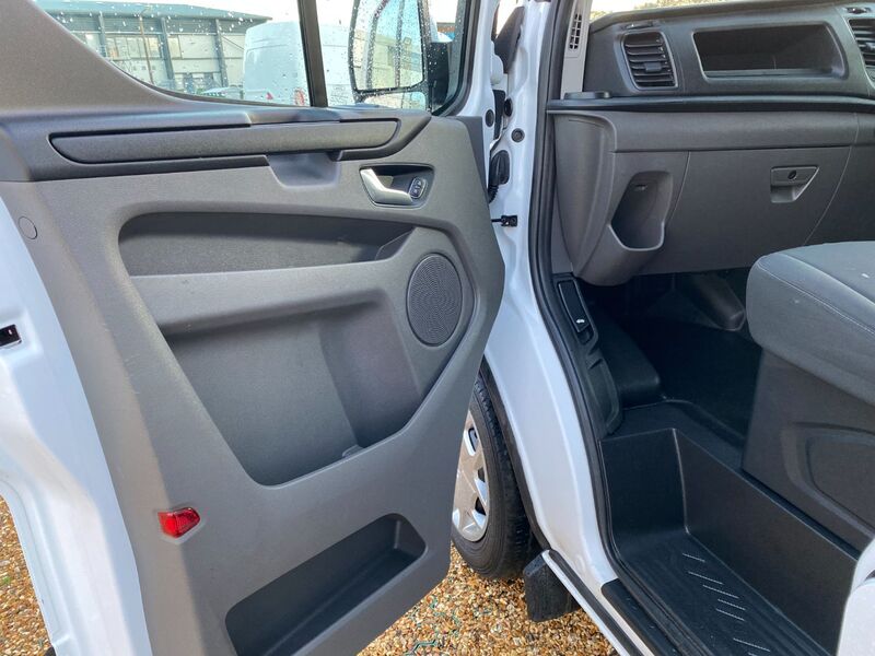 FORD TRANSIT CUSTOM 300 TREND 2.0 LWB 2018