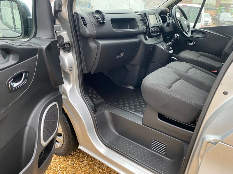 VAUXHALL VIVARO L1H1 2700 SPORTIVE 1.6 CDTI 120 SWB 2018