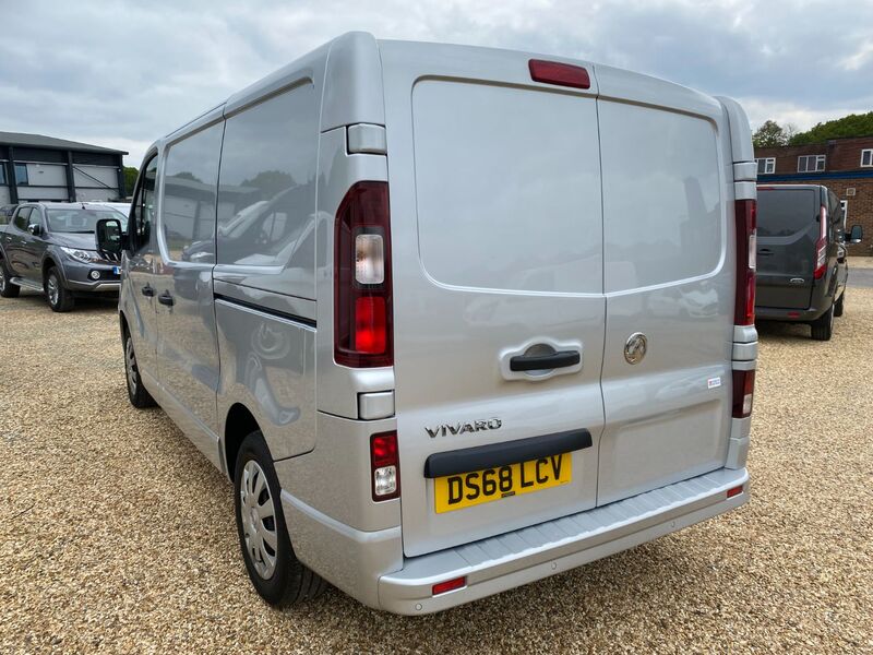 VAUXHALL VIVARO L1H1 2700 SPORTIVE 1.6 CDTI 120 SWB 2018