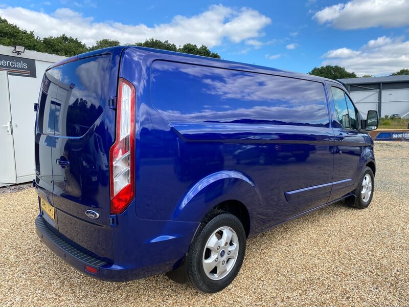 FORD TRANSIT CUSTOM 290 LIMITED 2.0 130 LWB 2017