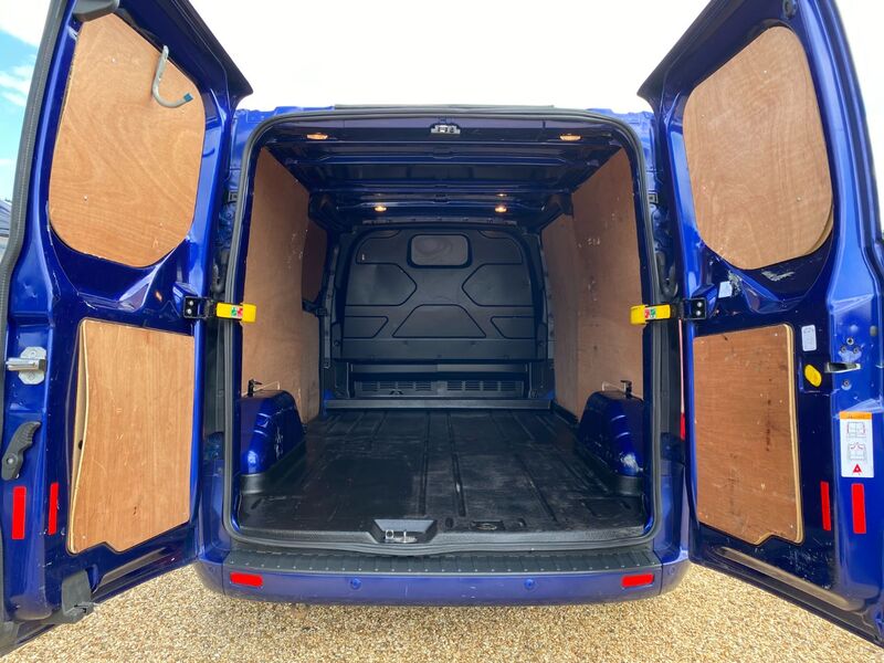 FORD TRANSIT CUSTOM 290 LIMITED 2.0 130 LWB 2017