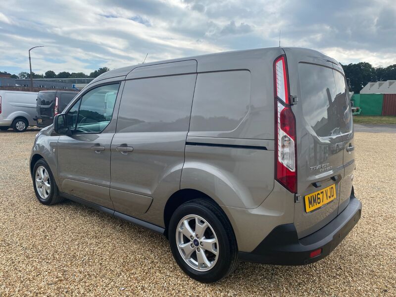 FORD TRANSIT CONNECT 200 LIMITED 1.5 120 L1 2018