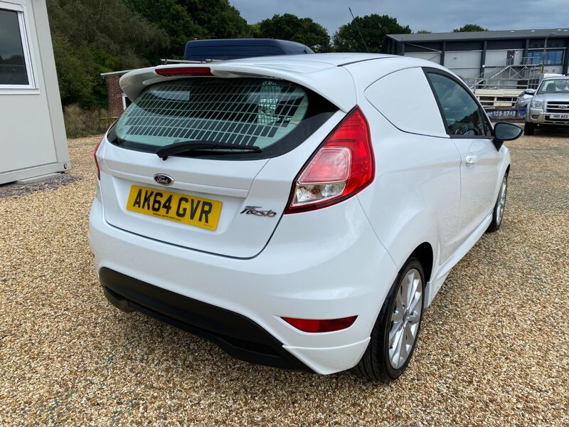 FORD FIESTA VAN SPORT VAN 1.6 TDCI 2014