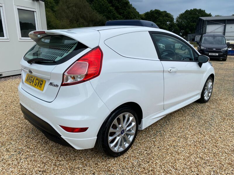 FORD FIESTA VAN SPORT VAN 1.6 TDCI 2014