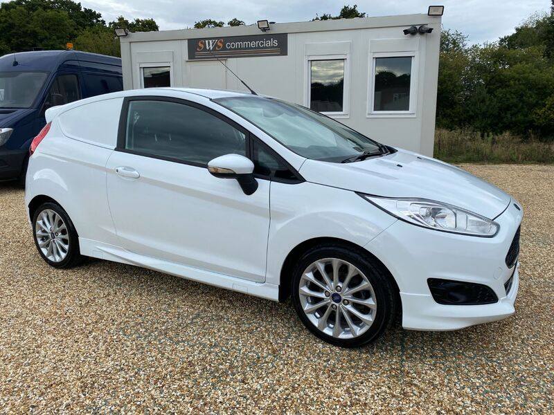 FORD FIESTA VAN SPORT VAN 1.6 TDCI 2014