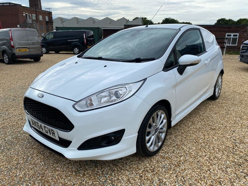 FORD FIESTA VAN SPORT VAN 1.6 TDCI 2014