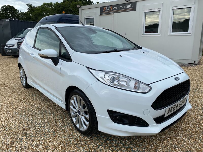 FORD FIESTA VAN SPORT VAN 1.6 TDCI 2014