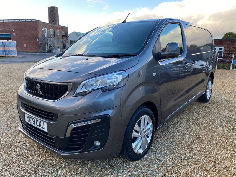 PEUGEOT EXPERT BLUE 2.0 HDI PROFESSIONAL PLUS 120 MWB 2019