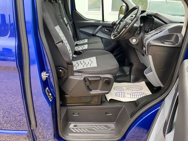 FORD TRANSIT CUSTOM 270 LIMITED LR PV 2017